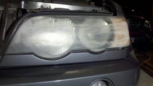 BMW X5 Before using ez4u2 headlight restoration kit